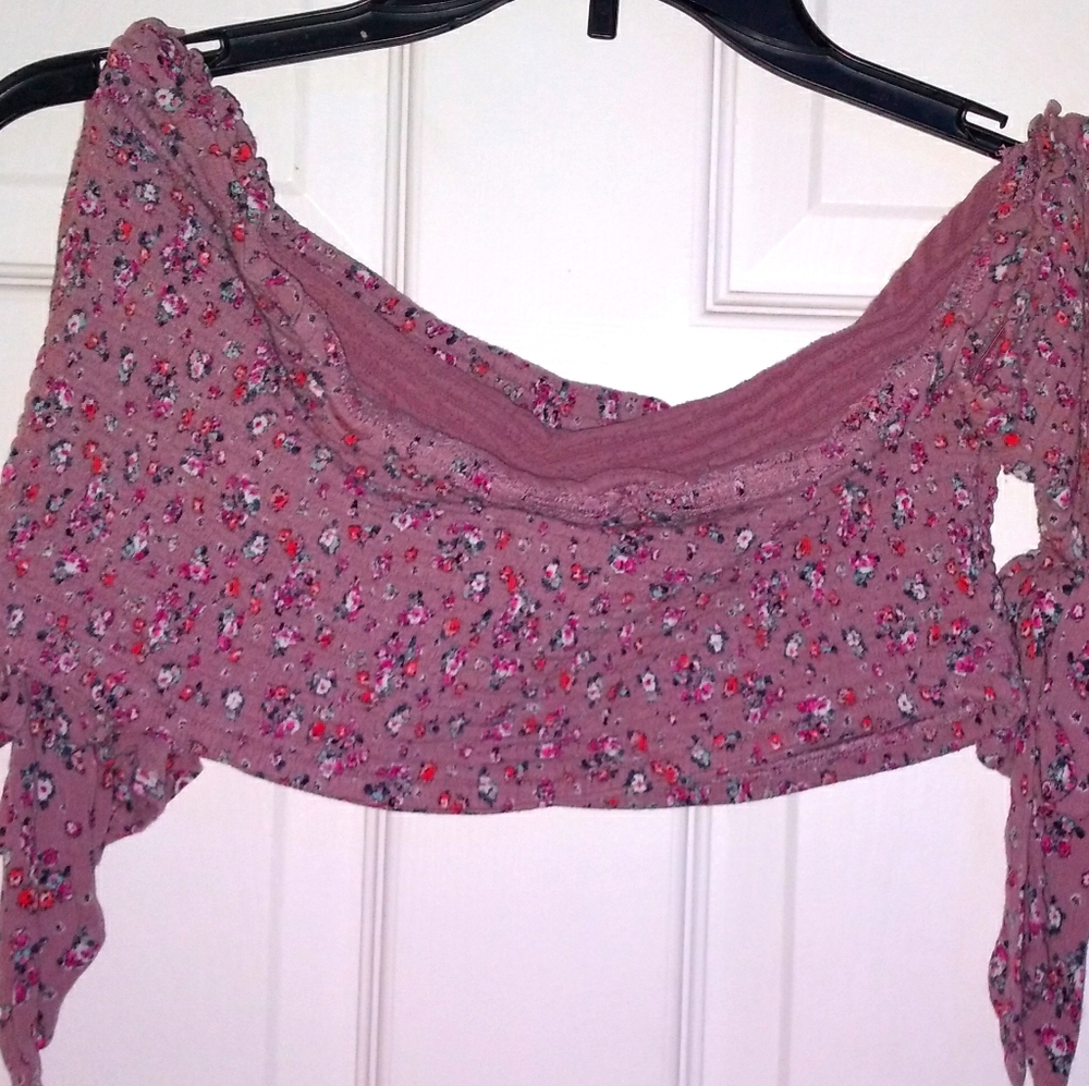 Lavender flutter sleeve crop top